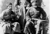 Традиционная одежда карачаевцев и балкарцев (Karachaimalkarni adet kiimleri). Теберда. 